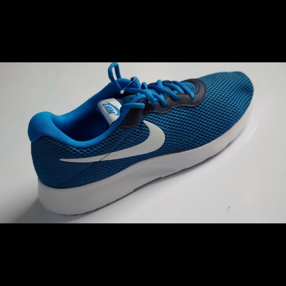 Nike Mens Tanjun Low Top Lace Up Running Sneaker